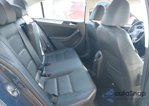 2014 Volkswagen Jetta 1.8T Se z USA, uszkodzony, nr VIN 3VWD17AJ5EM238992